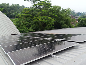 Projeto de sistema de montagem solar em telhado metálico de 14 MW na Indonésia